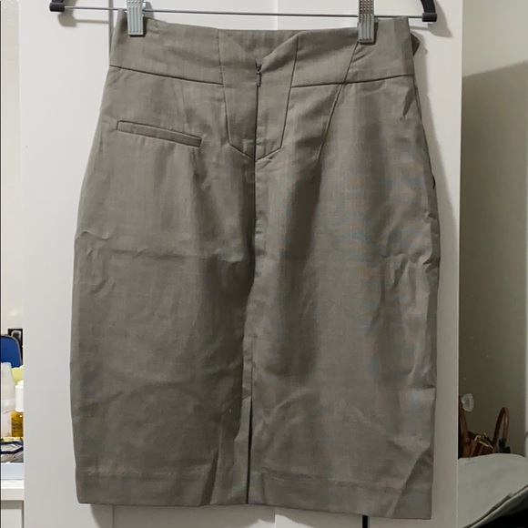 Work skirt- A line skirt with waist details - Picture 2 of 2